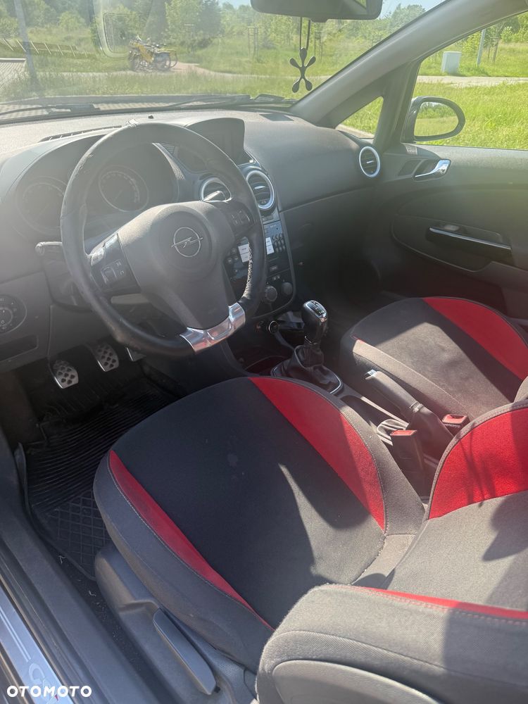 Opel Corsa 1.6T GSI - 7