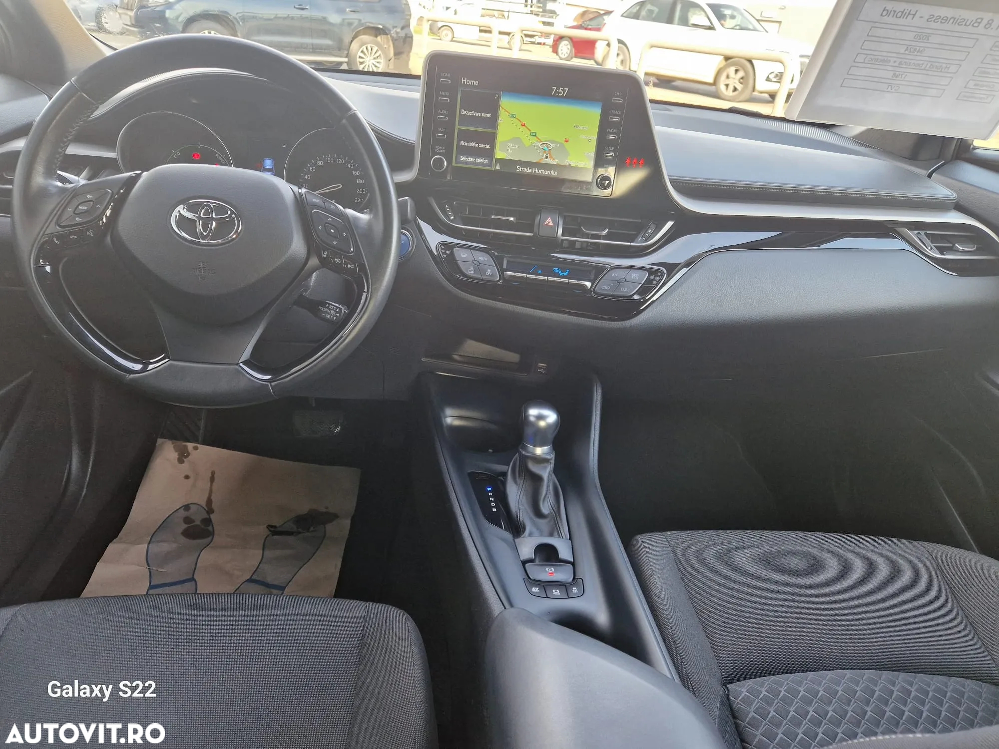 Toyota C-HR 1.8 HSD 4x2 CVT C-enter - 10