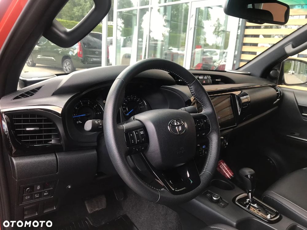 Toyota Hilux 2.8 D-4D mHEV Double Cab Invincible 4x4 - 32