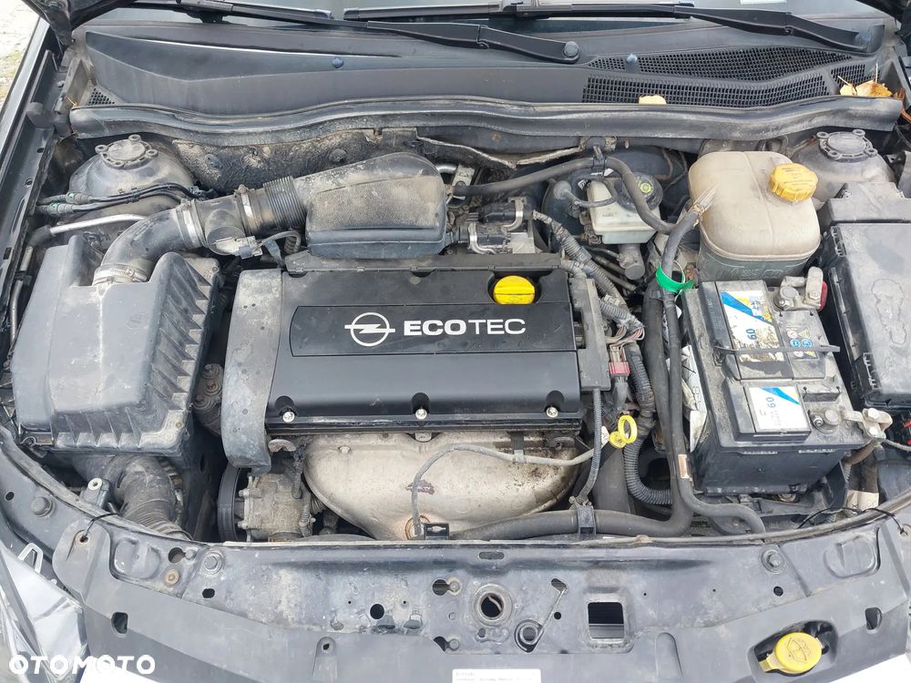 Opel Astra H Hatchback silnik 1.6 16v twinport skrzynia biegów F17C394 manualna drzwi klapa maska zderzak błotnik lusterko zewnętrzne Z20R maglownica przewody wspomagania pompa wpomagania paliwa przewody klimatyzacji chłodnica sprężarka mcperson szyba sanki wyświetlacz radio sterownik mechanizm fotele tłumik wydech podsufitka podszybie rura pas przedni zestaw startowy NA CZĘŚCI WSZYSTKIE CZĘŚCI - 15