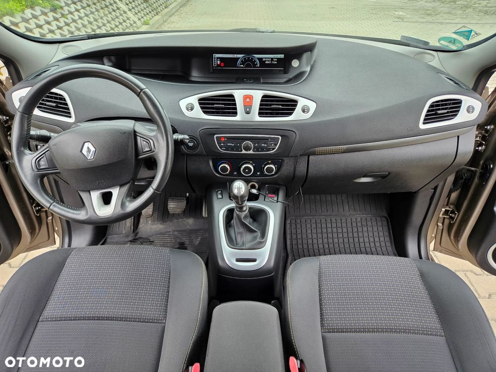 Renault Grand Scenic 1.6 16V 110 Dynamique - 9