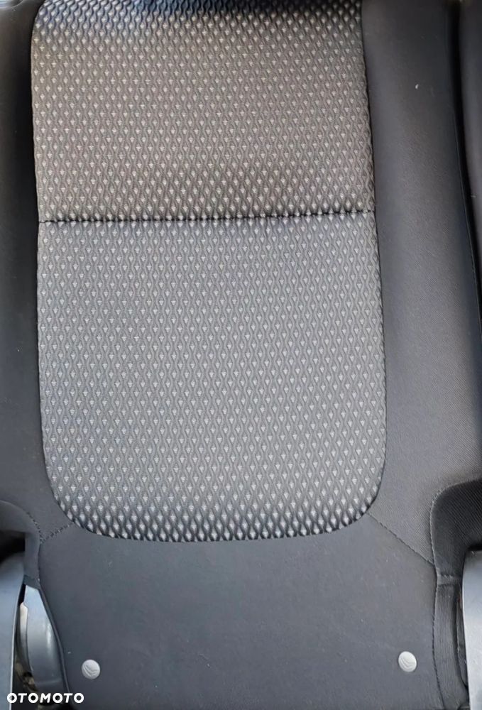 Mitsubishi Outlander 2.0 Intense + Navi 4WD CVT - 23