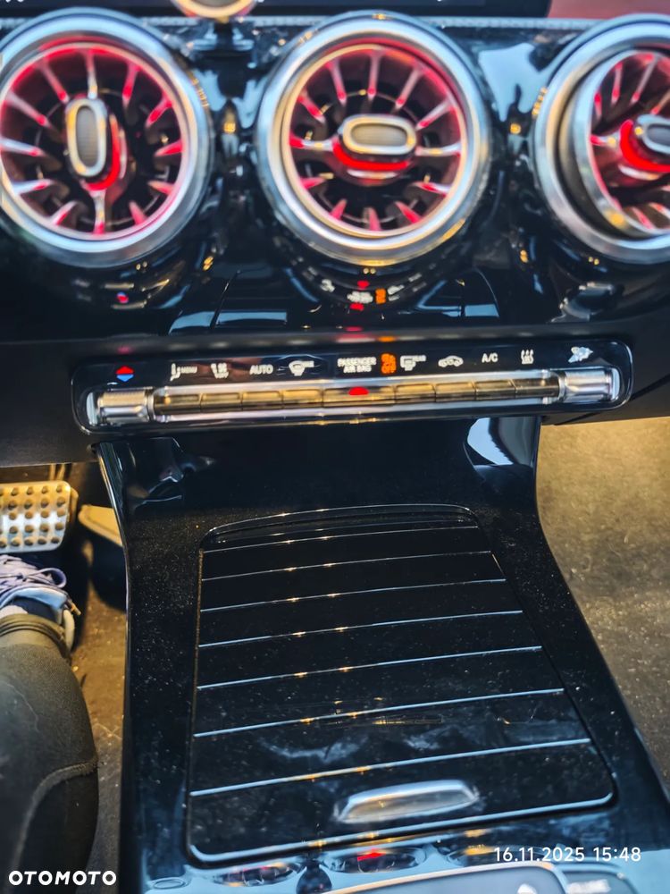 Mercedes-Benz CLA 200 AMG Line 7G-DCT - 5