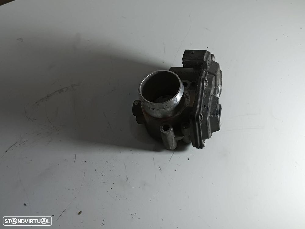 CORPO DE BORBOLETAS FORD FOCUS BERLINA CEW - 1