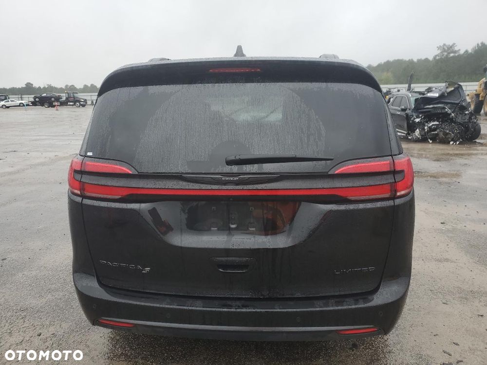 Chrysler Pacifica - 6