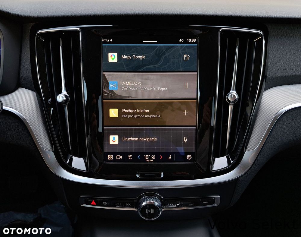 Volvo V60 Cross Country - 19