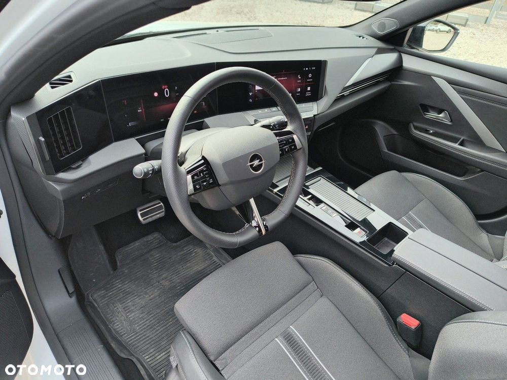 Opel Astra 1.2 T GS S&S - 12