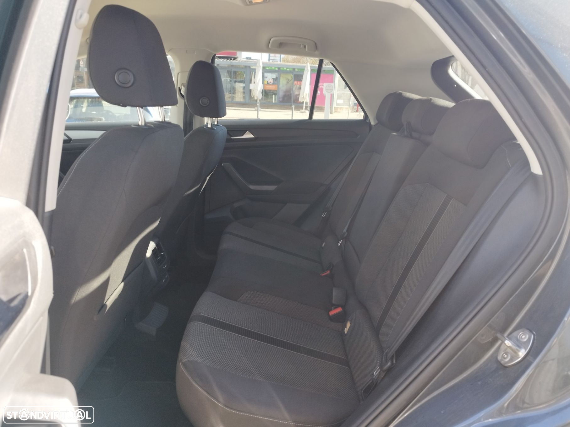 VW T-Roc 1.0 TSI Life - 12