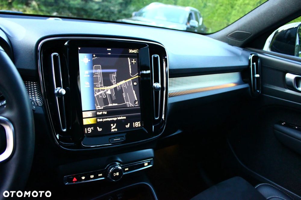 Volvo XC 40 - 31