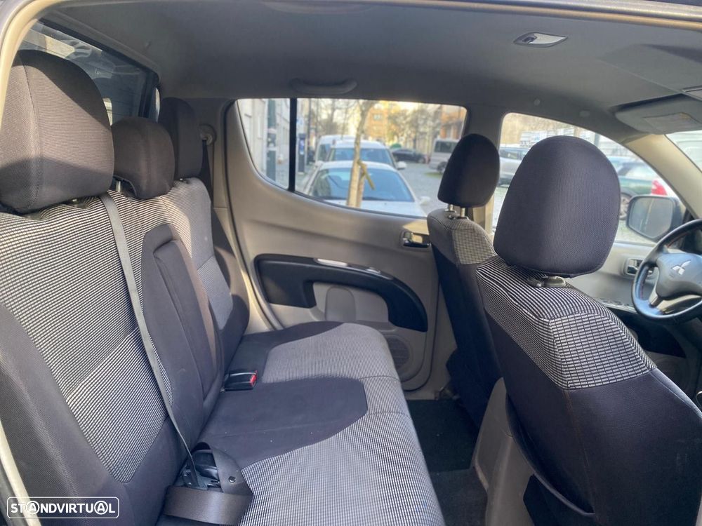Mitsubishi L200 Pick Up 4x4 Intense Cabine Dupla - 25