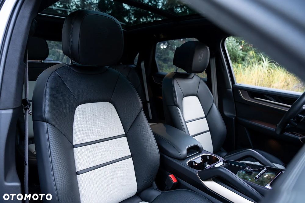 Porsche Cayenne GTS Tiptronic S - 24