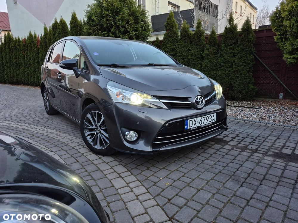 Toyota Verso 1.8 Prestige EU5 MS - 1