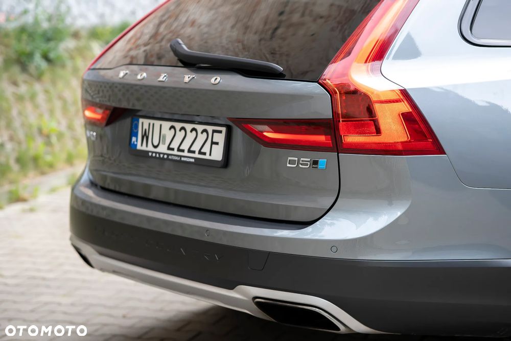 Volvo V90 Cross Country D5 AWD Pro - 19