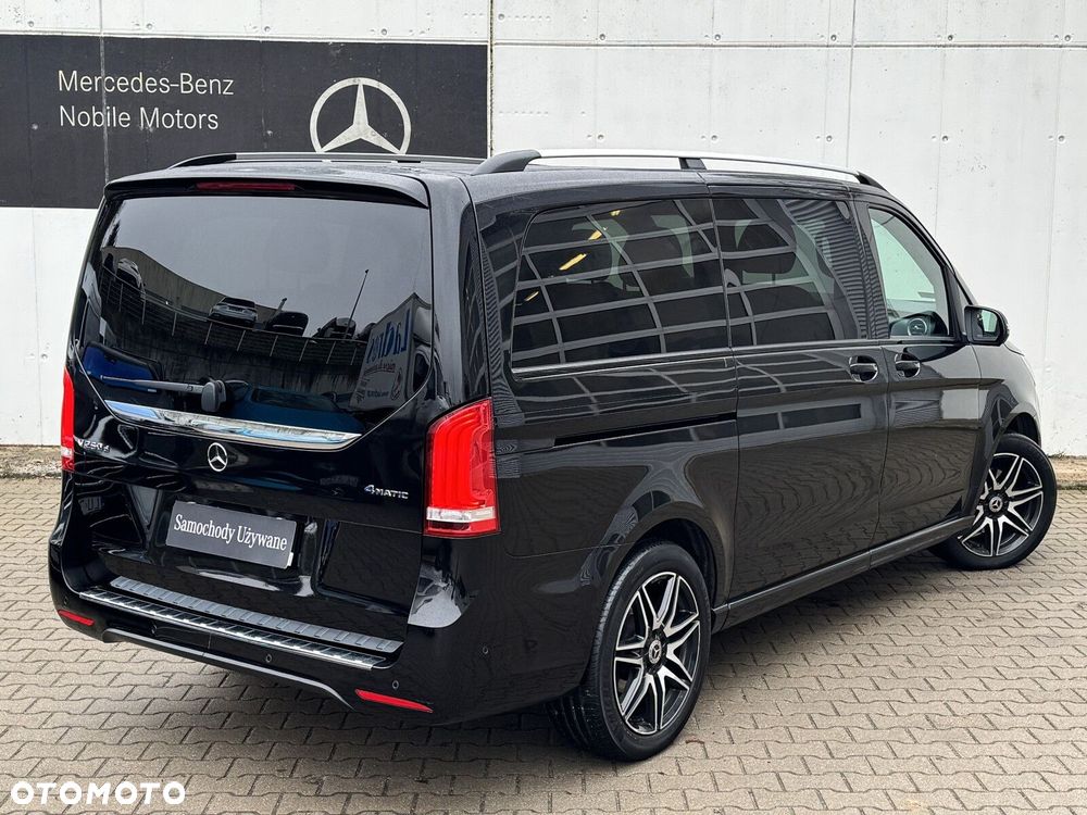 Mercedes-Benz Klasa V - 11