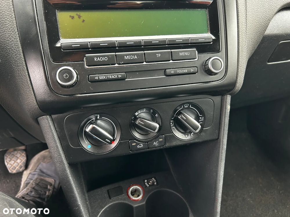 Volkswagen Polo - 15