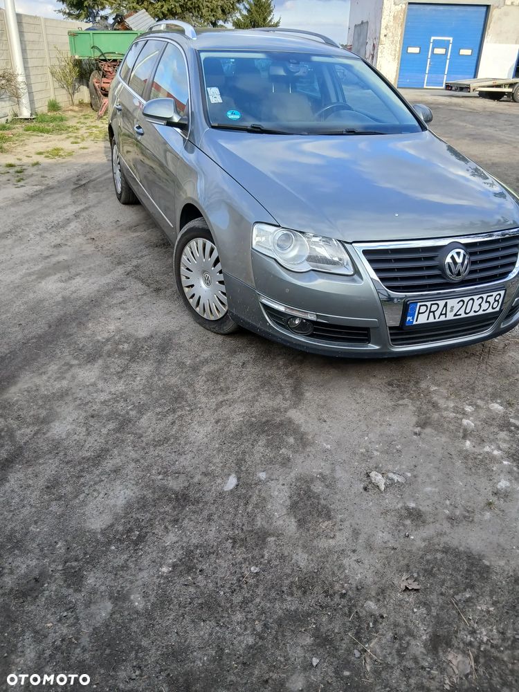 Volkswagen Passat 2.0 TDI DPF BlueMotion Technology Comfortline - 2