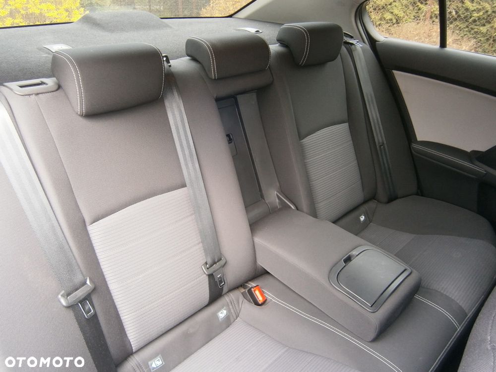 Toyota Avensis 1.8 Sol MS - 8