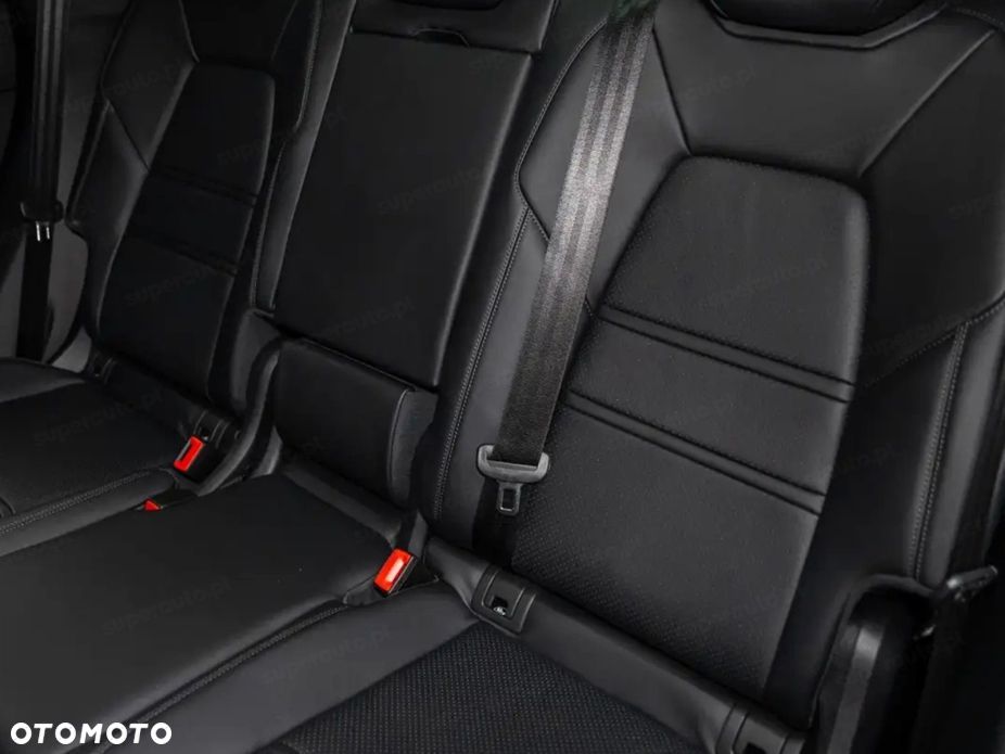 Porsche Cayenne Black Edition - 12