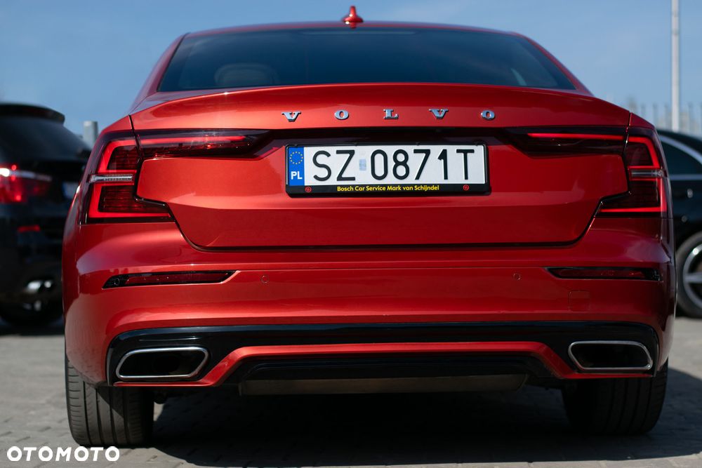 Volvo S60 T8 Recharge AWD Geartronic RDesign - 9