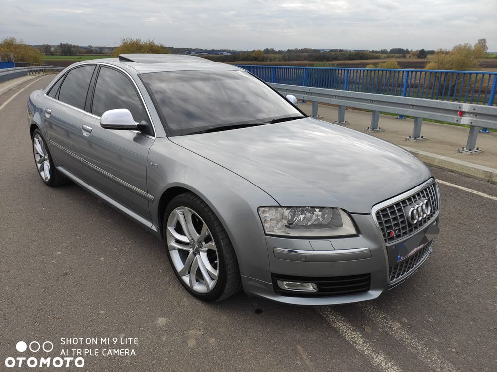 Audi S8 - 10