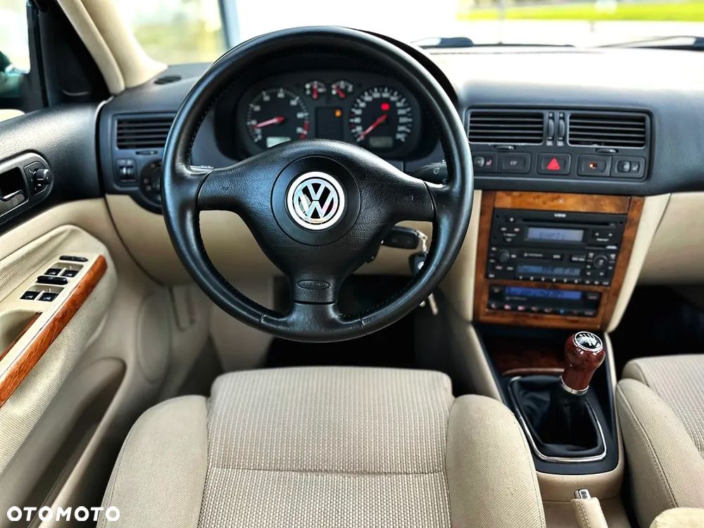 Volkswagen Bora 2.3 V5 - 11