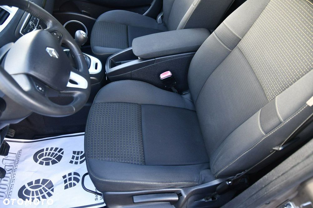 Renault Grand Scenic - 12