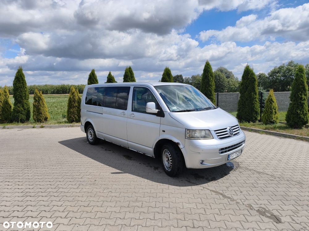 Volkswagen Caravelle - 2