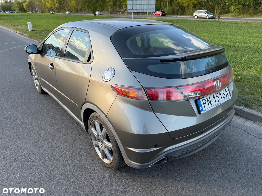 Honda Civic 1.8i-VTEC 50 Jahre Edition - 16