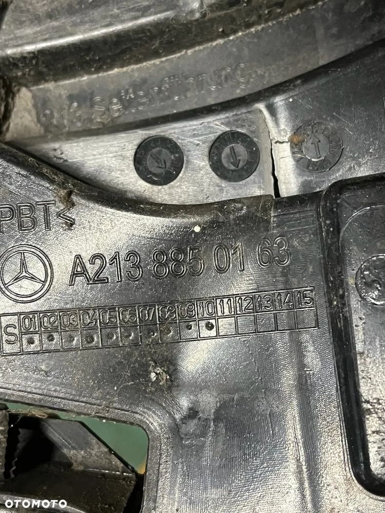 Ślizg zderzaka tylny lewy A2138850163 Mercedes E Klasa W213 - 2