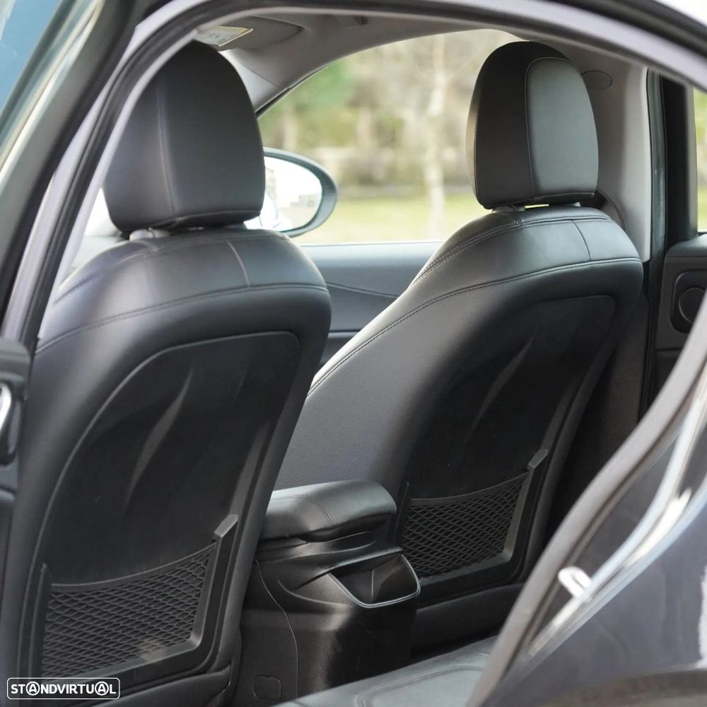 Alfa Romeo Giulia 2.2 D - 10