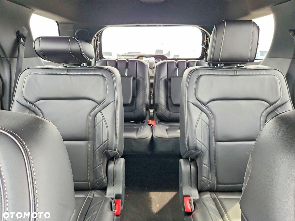 Ford Explorer - 8