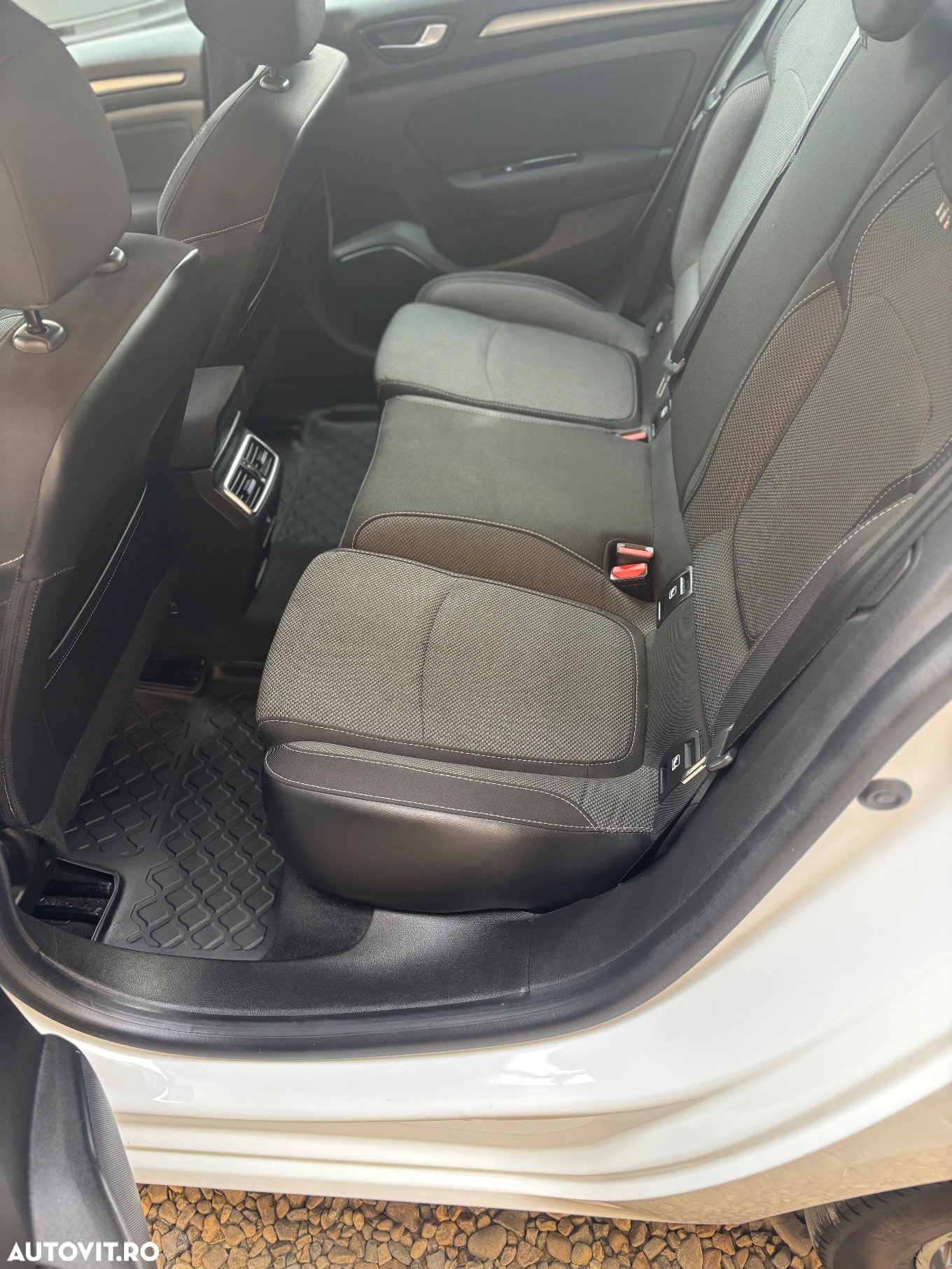 Renault Megane BLUE dCi 115 EDC Techno - 10