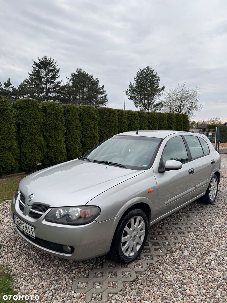 Nissan Almera 1.5 Visia + - 3