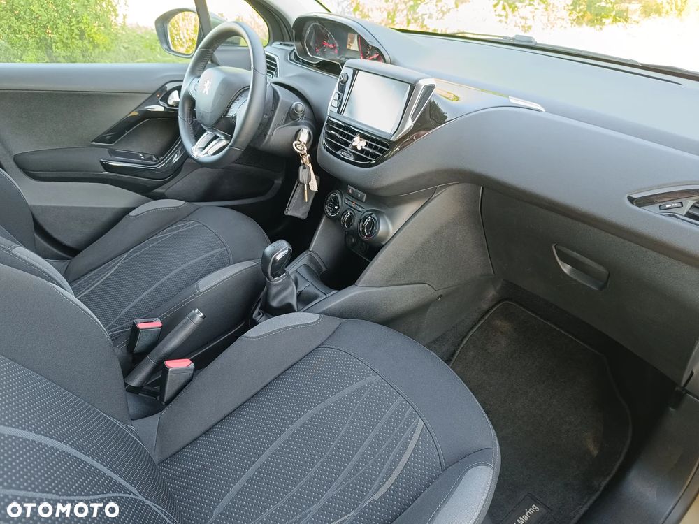 Peugeot 208 PureTech 82 Active - 23