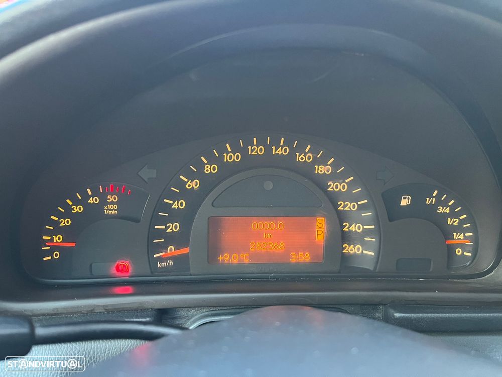 Mercedes-Benz C 220 - 22