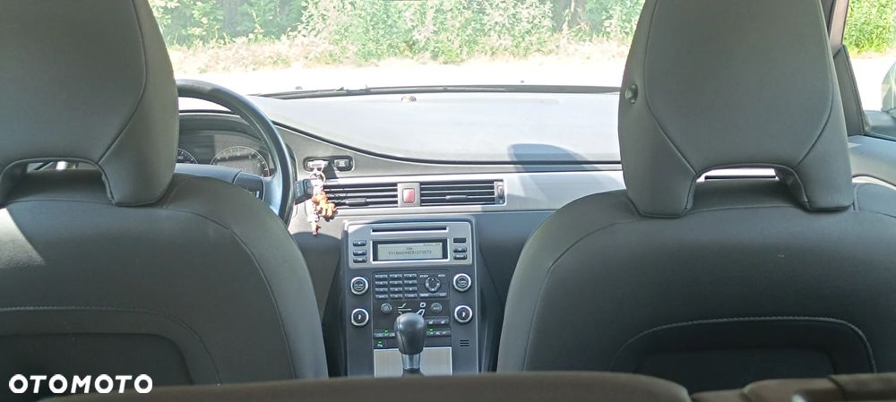 Volvo V70 2.0 Momentum - 22