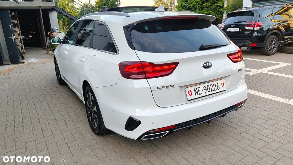 Kia Ceed 1.6 GDI PHEV L Business Line DCT - 6