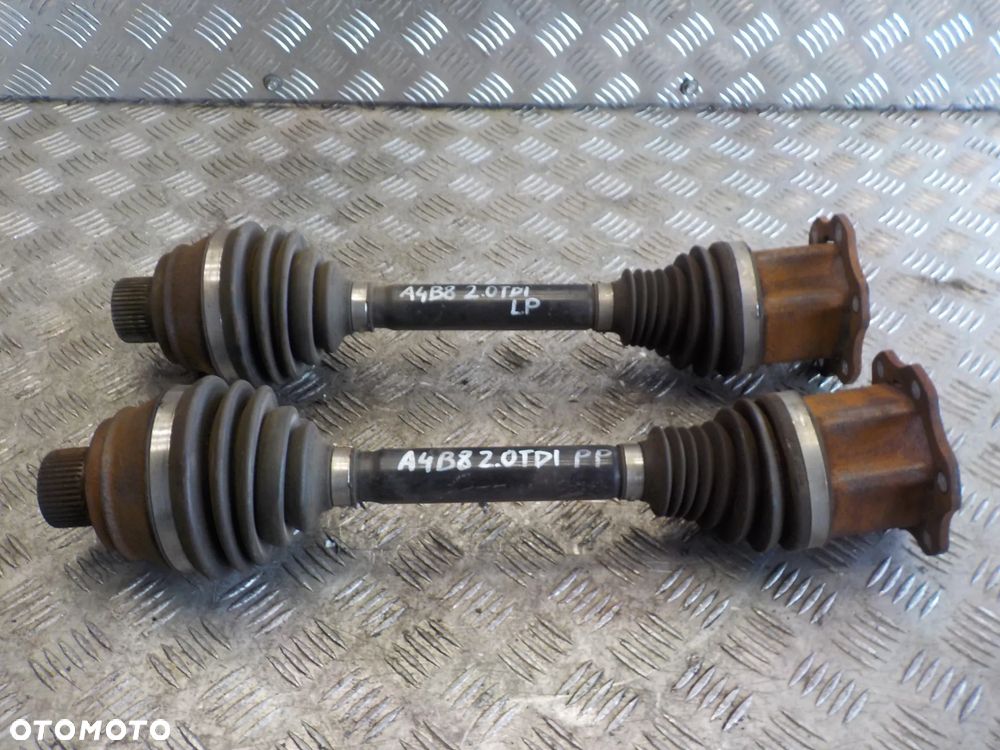 AUDI A4 B8 2.0 TDI PÓŁOS PRAWA LUB LEWA PRZÓD - 1