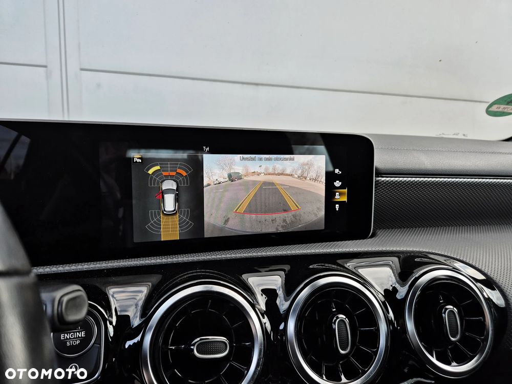 Mercedes-Benz CLA 200 7G-DCT Progressive - 29