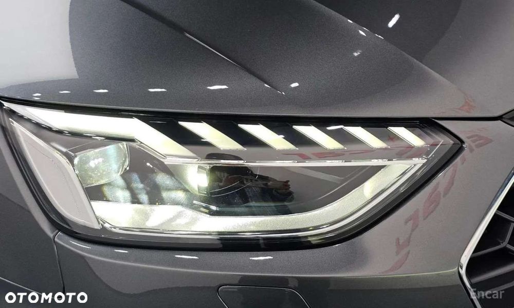 Audi A4 Limousine - 32