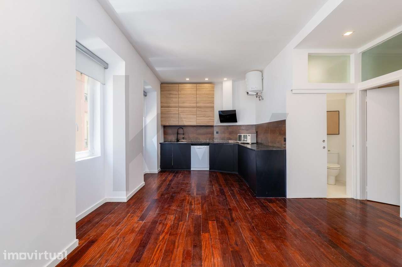 APARTAMENTO T1 COM VARANDA - CAMPO DE OURIQUE - AMOREIRAS - Grande imagem: 3/12