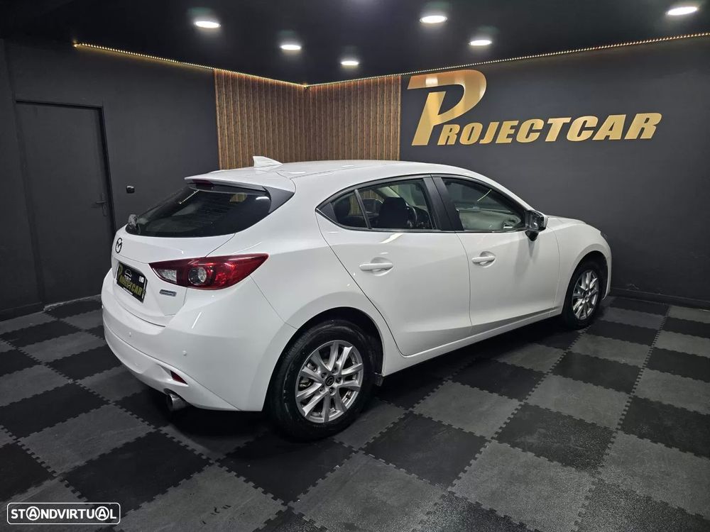 Mazda 3 Hatchback 1.5 Sky-D Evolve HS Navi - 2