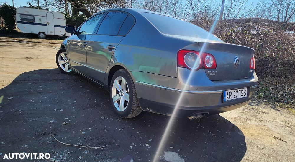 Volkswagen Passat 2.0 TDI DPF DSG Individual - 4