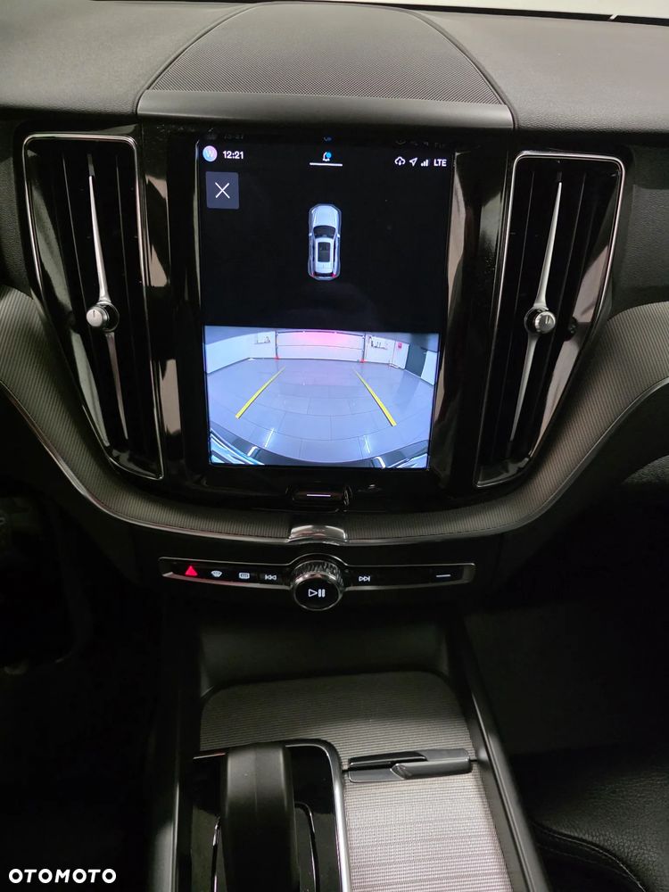 Volvo XC 60 B4 D AWD Ultimate Bright - 11