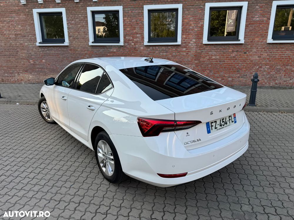 Skoda Octavia 2.0 TDI DSG Ambition - 3