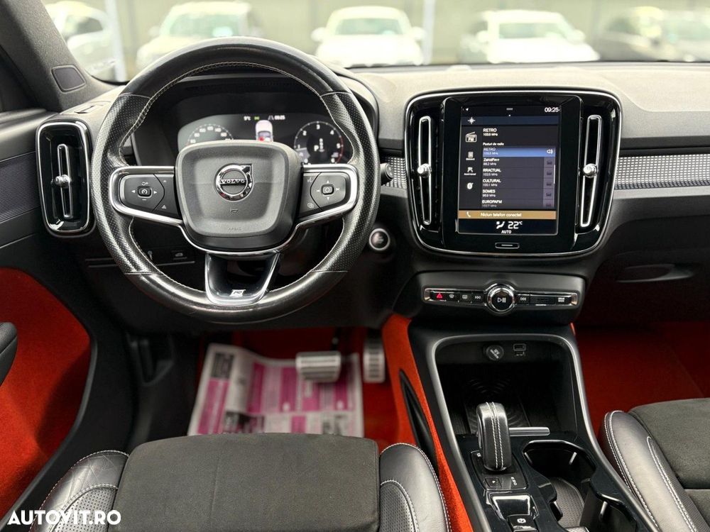 Volvo XC 40 D4 AWD Geartronic R-Design - 9