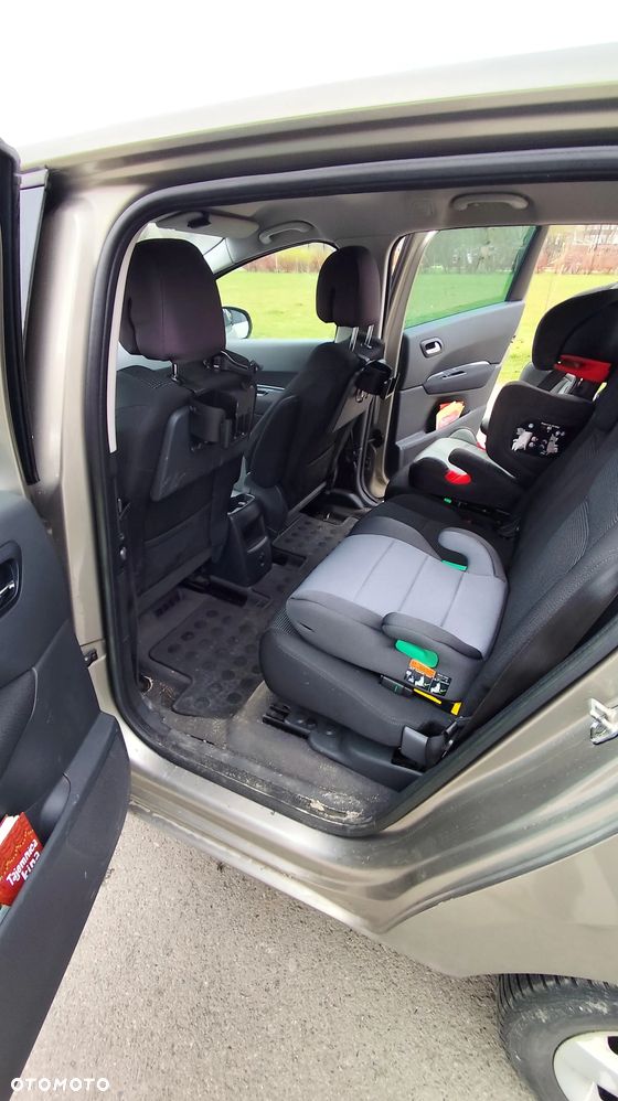 Peugeot 5008 1.6 THP Family - 11