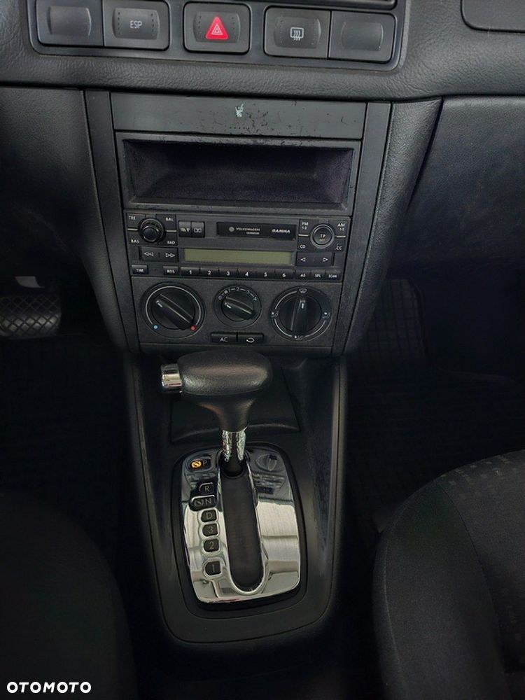 Volkswagen Golf - 11