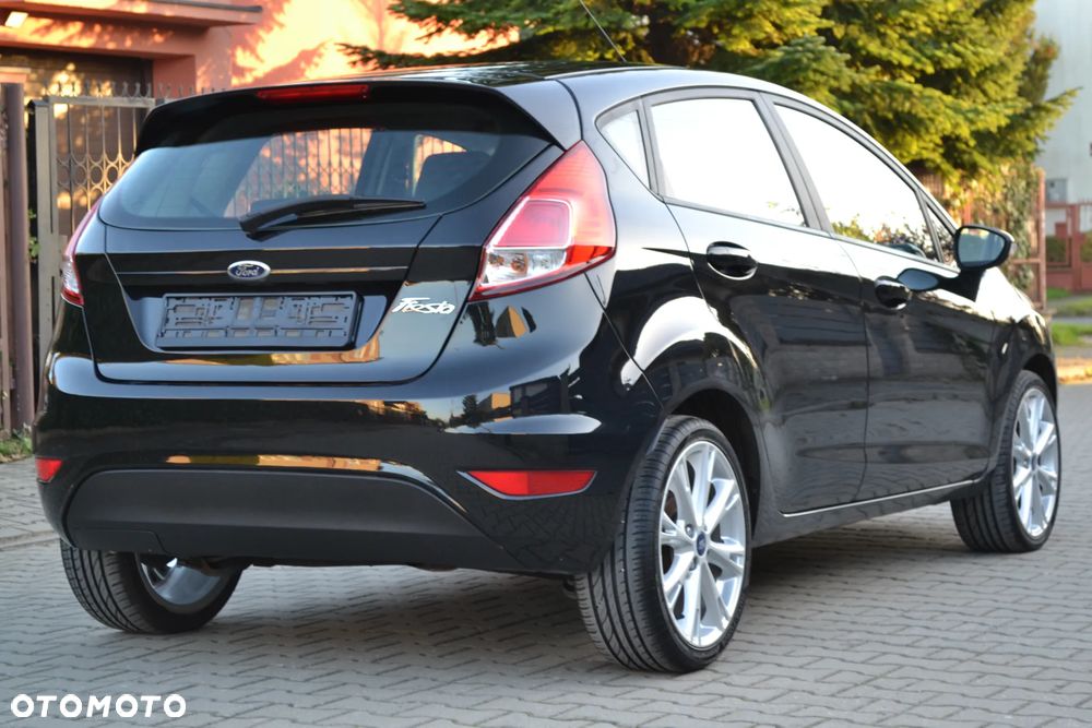 Ford Fiesta - 23