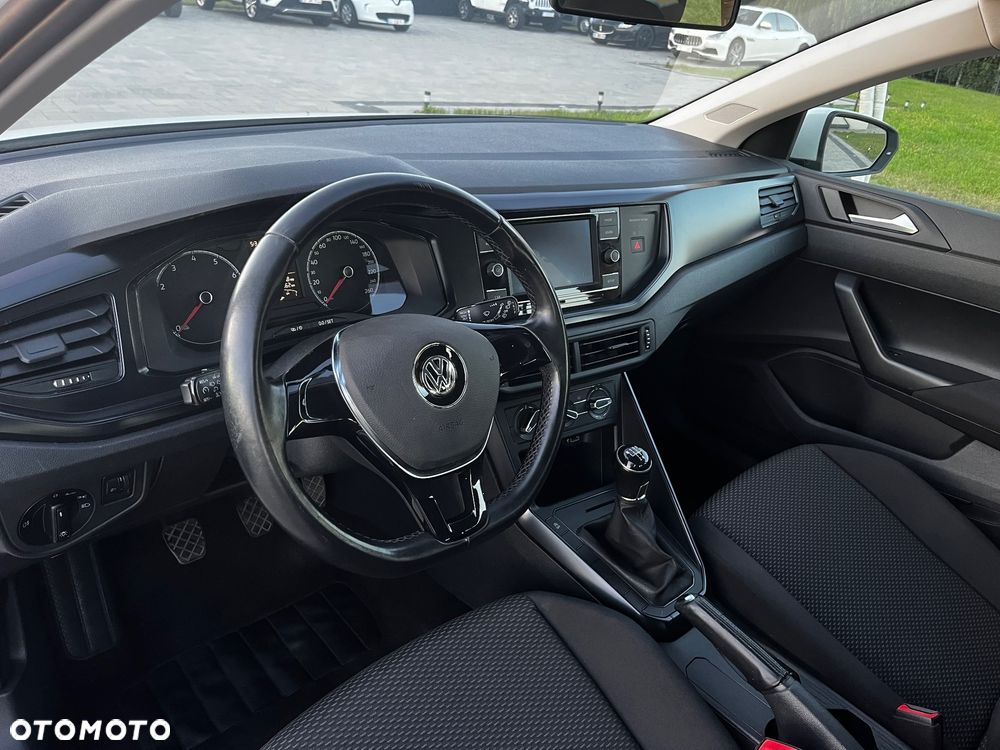 Volkswagen Polo - 12
